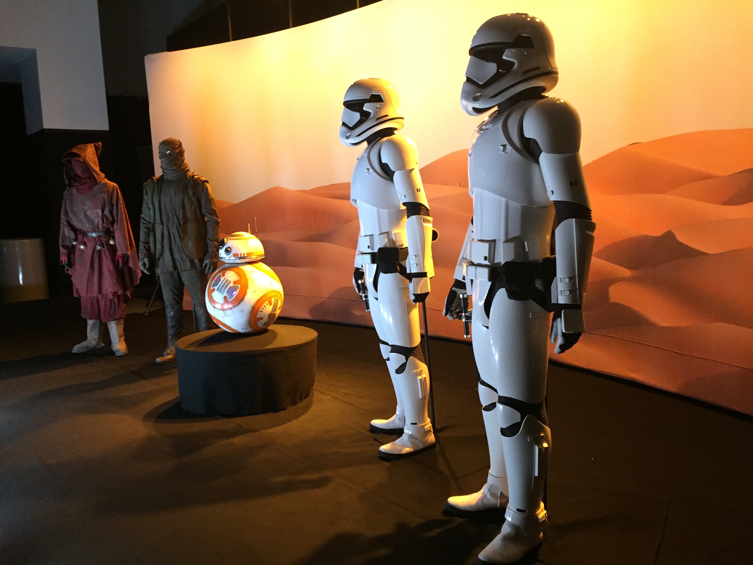 New Stormtroopers an BB-8