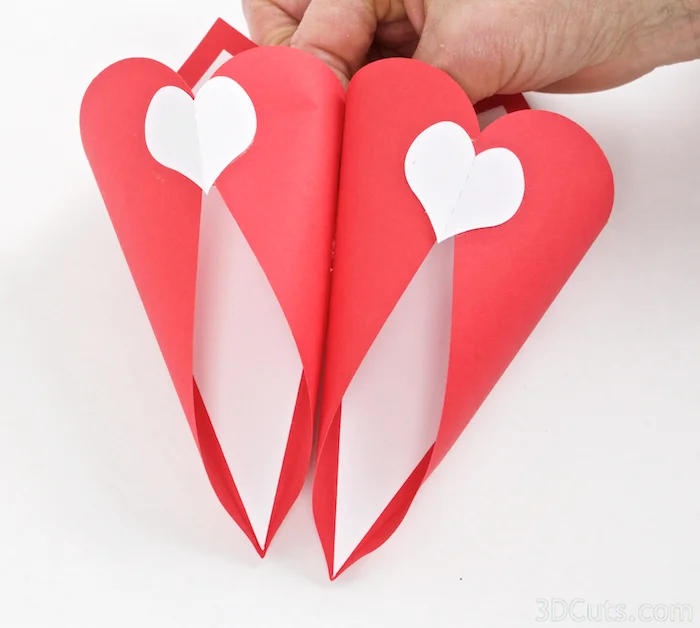 svg cutting files for Silhouette and Cricut Cutting machines. Birthday card Valentine's Day Wreath by Marji Roy of 3dcuts