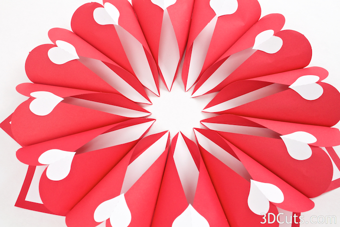 svg cutting files for Silhouette and Cricut Cutting machines. Birthday card Valentine's Day Wreath by Marji Roy of 3dcuts