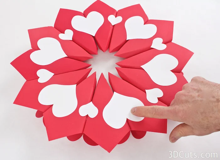 svg cutting files for Silhouette and Cricut Cutting machines. Birthday card Valentine's Day Wreath by Marji Roy of 3dcuts