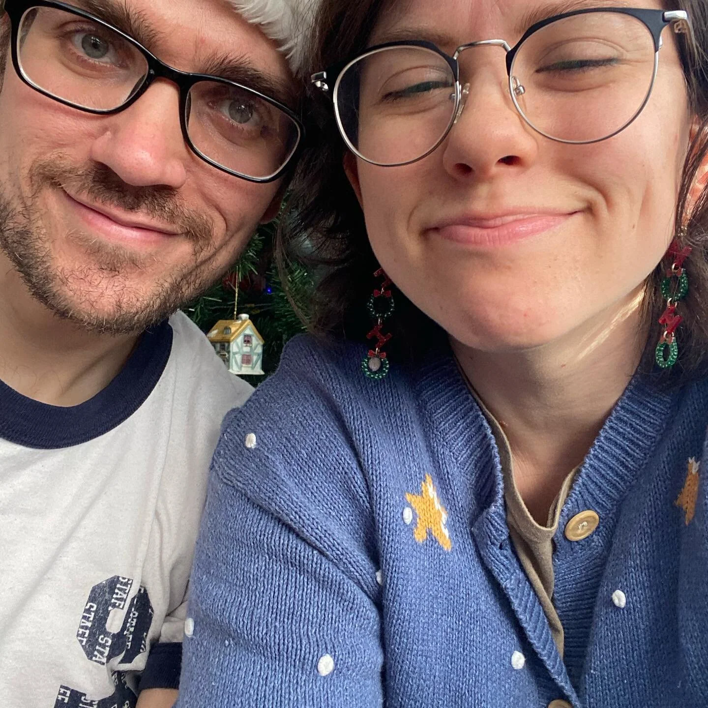 Trying to take a Christmas picture like 🎄👍 MERRY EVERYTHING LOVE YOU ALL