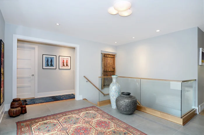 foyer.jpg