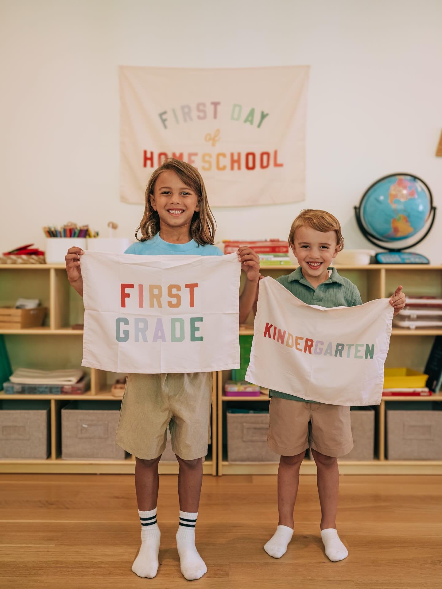 First Day Vibes 
📚✂️✏️📖🖍️📓
School Year 2025-26 
.
.
.
Can&rsquo;t wait to share all the beautiful @guidecraft_official furniture and materials in our new classroom. But for now, a moment for the first day smiles and excitement.