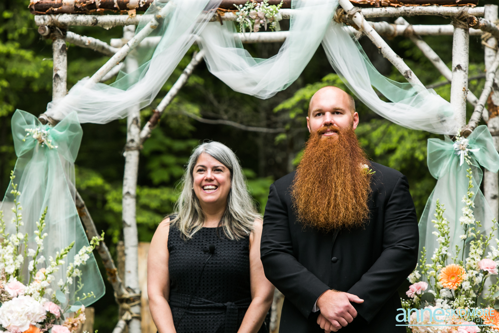 Norway Maine wedding officiant | Photo by Anne Skidmore Photography