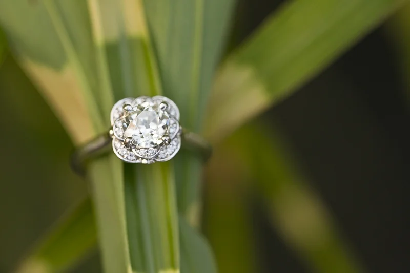 How beautiful is this vintage diamond in this setting?!?