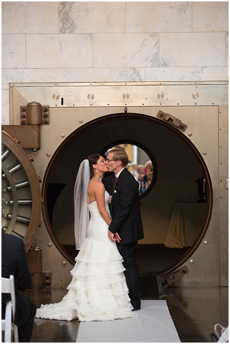 The Vault Fun Columbus Wedding045.jpg