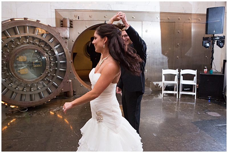 The Vault Fun Columbus Wedding082.jpg