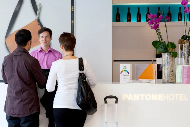 pantone-hotel-09.jpg