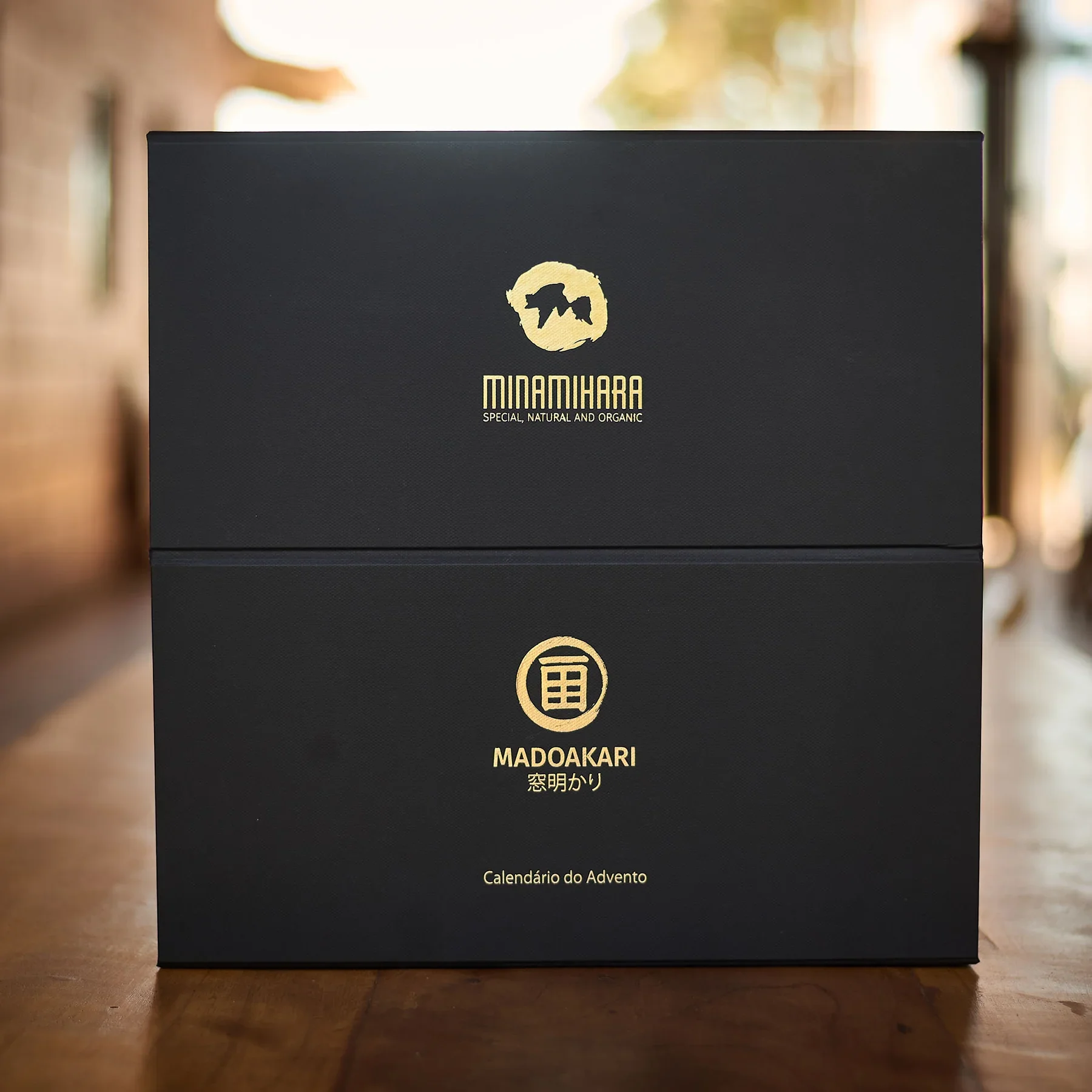 MINAMIHARA: Madoakari, uma janela para a experiência