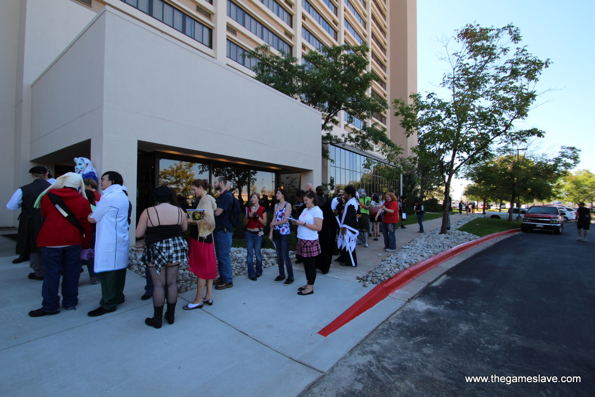 Dealer's Room Line out the Door