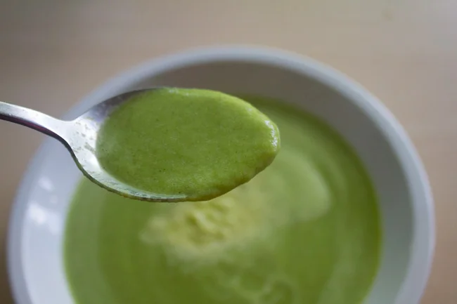 Detox with broccoli and arugula