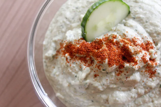 Raw zucchini hummus