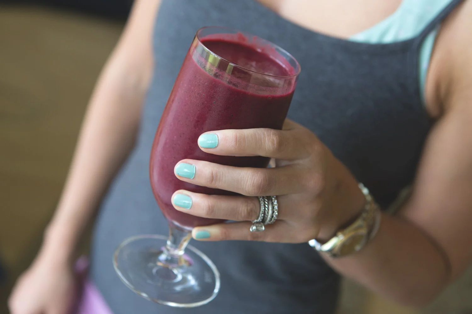 CranBerry smoothie recipe. Wearing: Mint candy apple Essie Polish