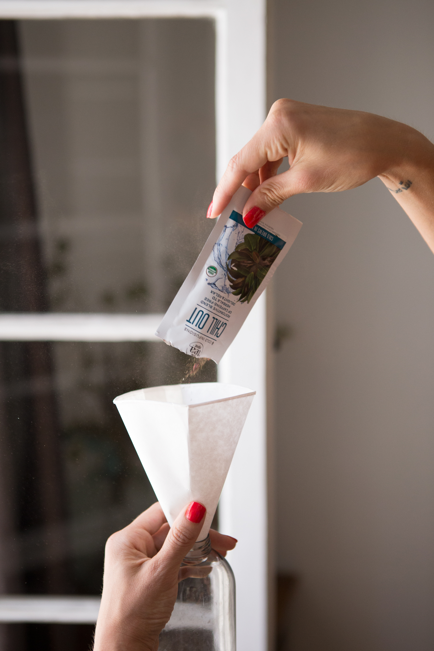 Add cold brew tea to bottle