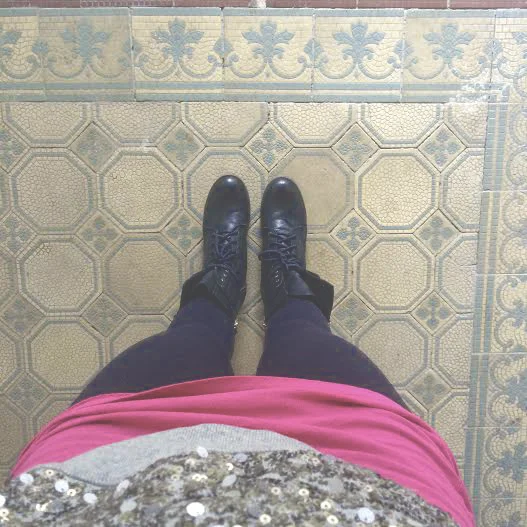 Fall weather in August? I'll take it! Wearing: lululemon wunder unders, boots , velvet tank ( different color on sale ), vince sequined sweatshirt ( different brand but identical and on sale )