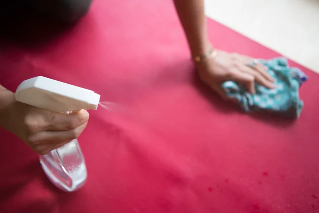 Pin now, make later - DIY yoga mat cleaner.