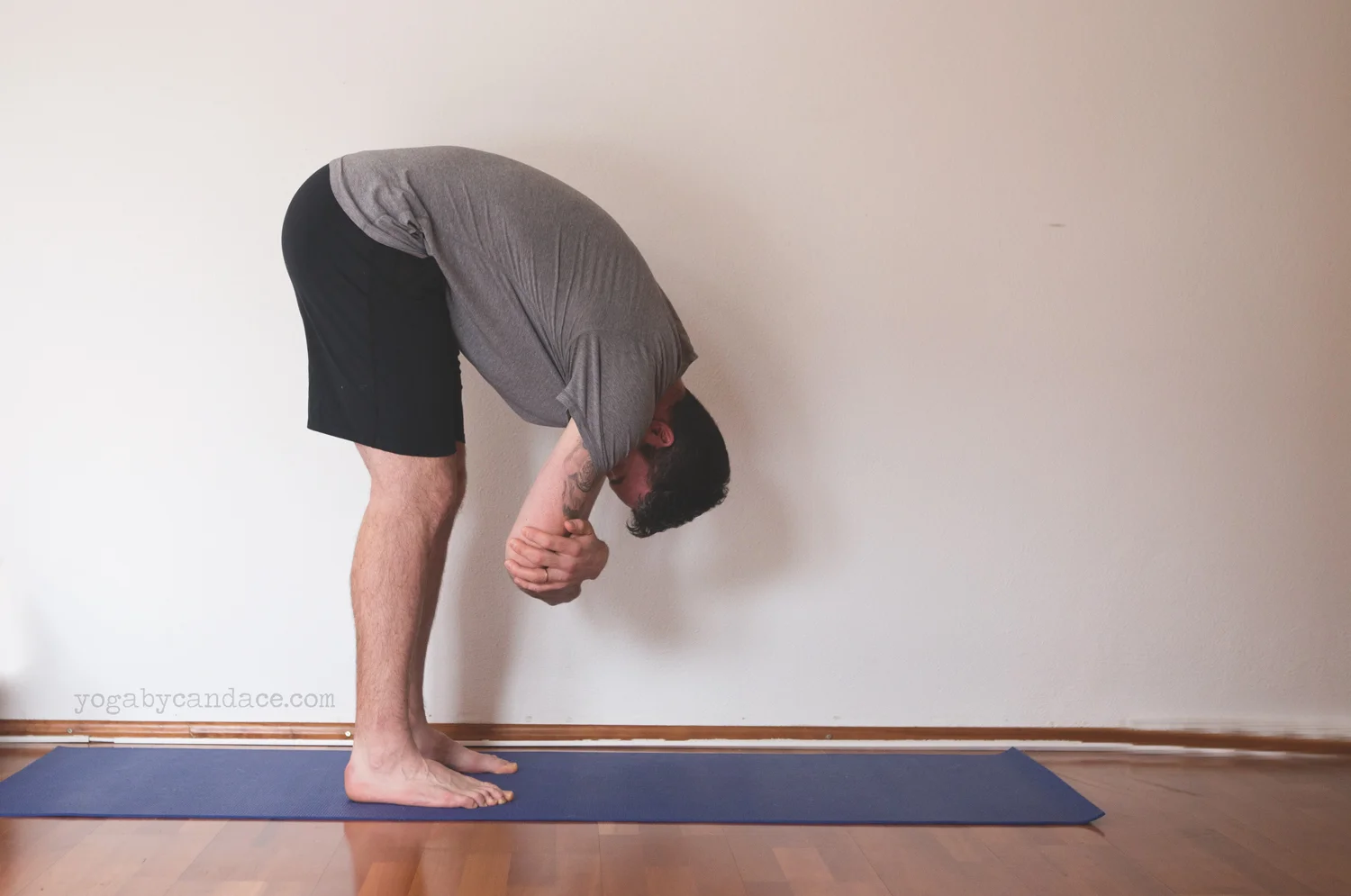 Ragdoll pose Wearing: lululemon shirt , yoga crow shorts c/o