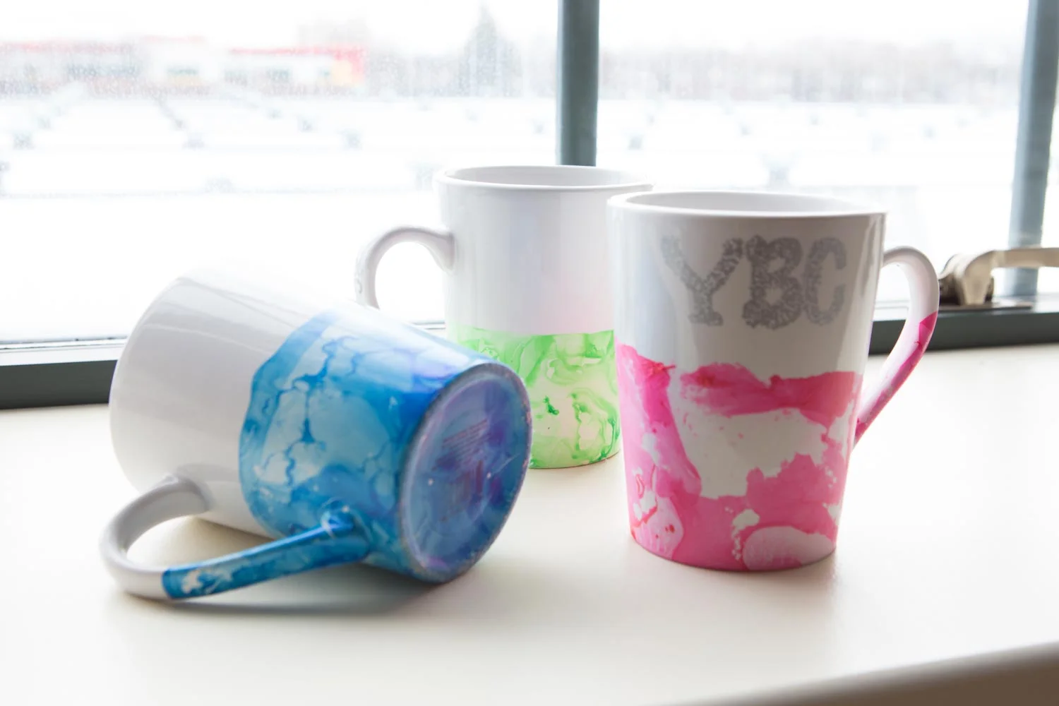 DIY Marbled Mugs