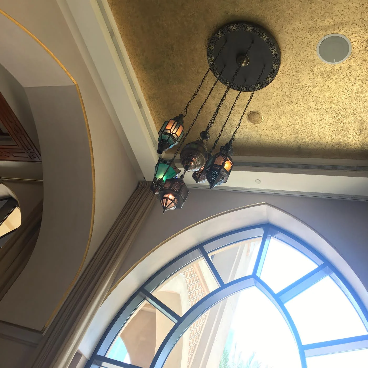 The little details of the architecture in the dining area
