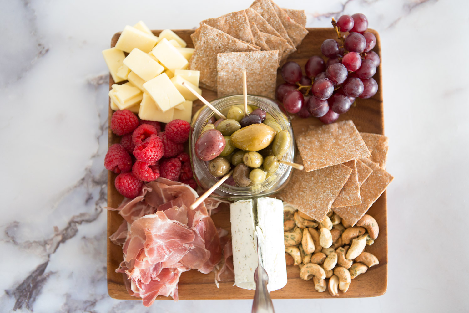 How to Make a Simple Cheese Board — YOGABYCANDACE