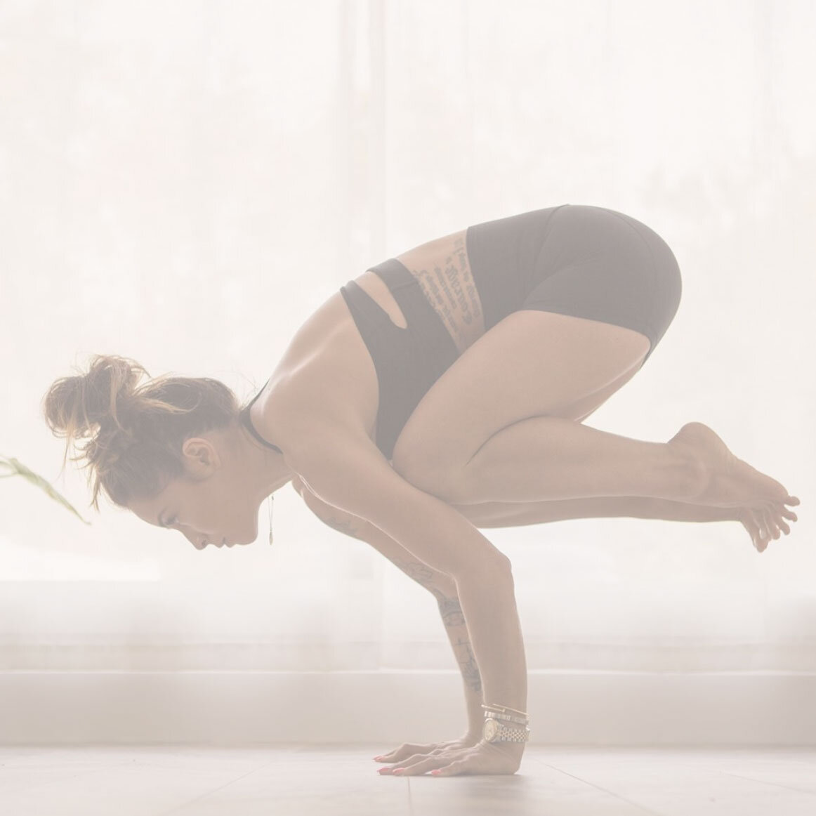 Practice: Baby Bakasana (Baby Crow Pose) – Emma Newlyn Yoga