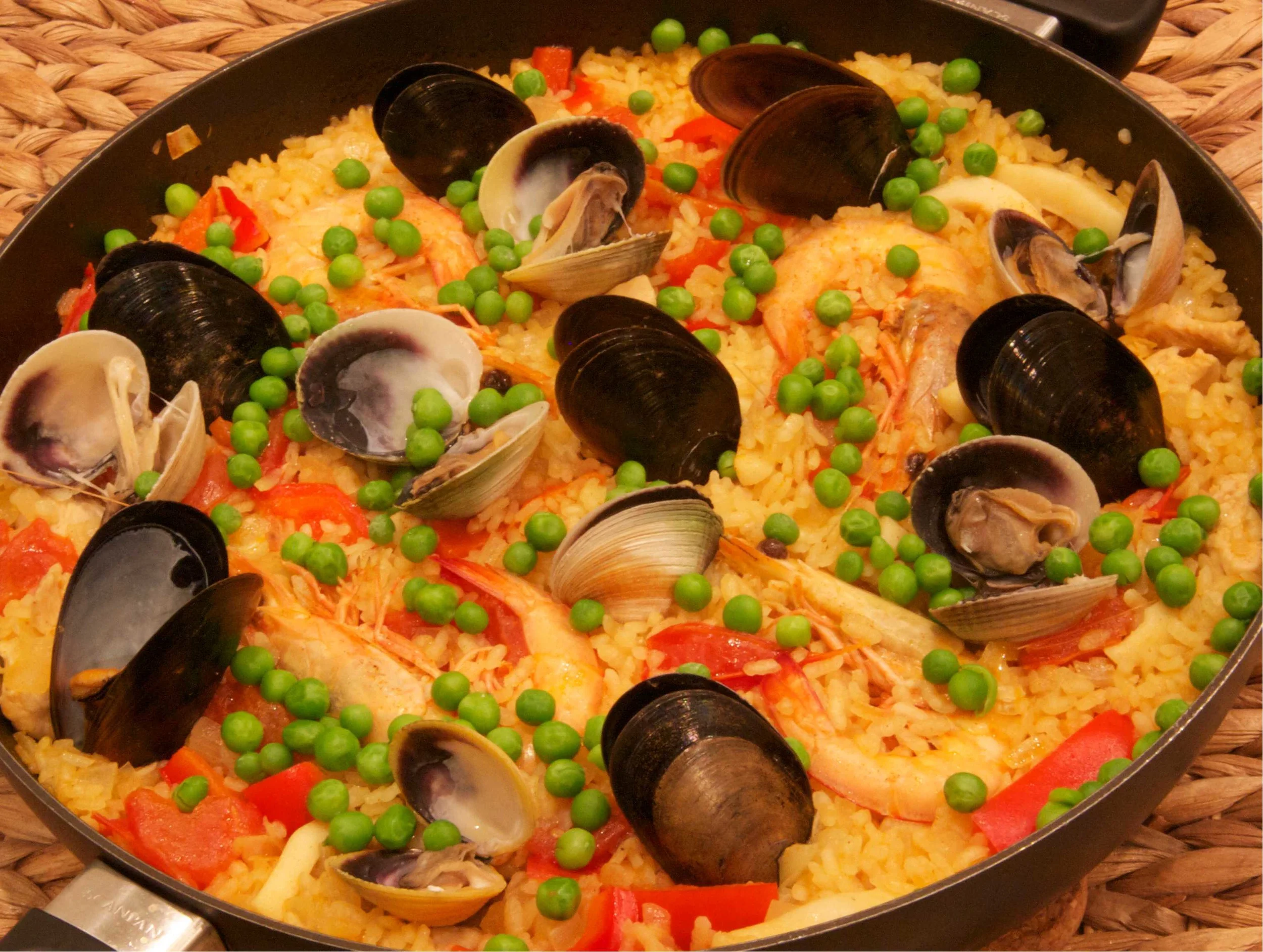 seafood paella.jpg