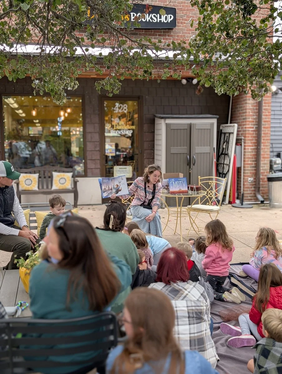 September Hootenanny At 2 Dandelions Bookshop