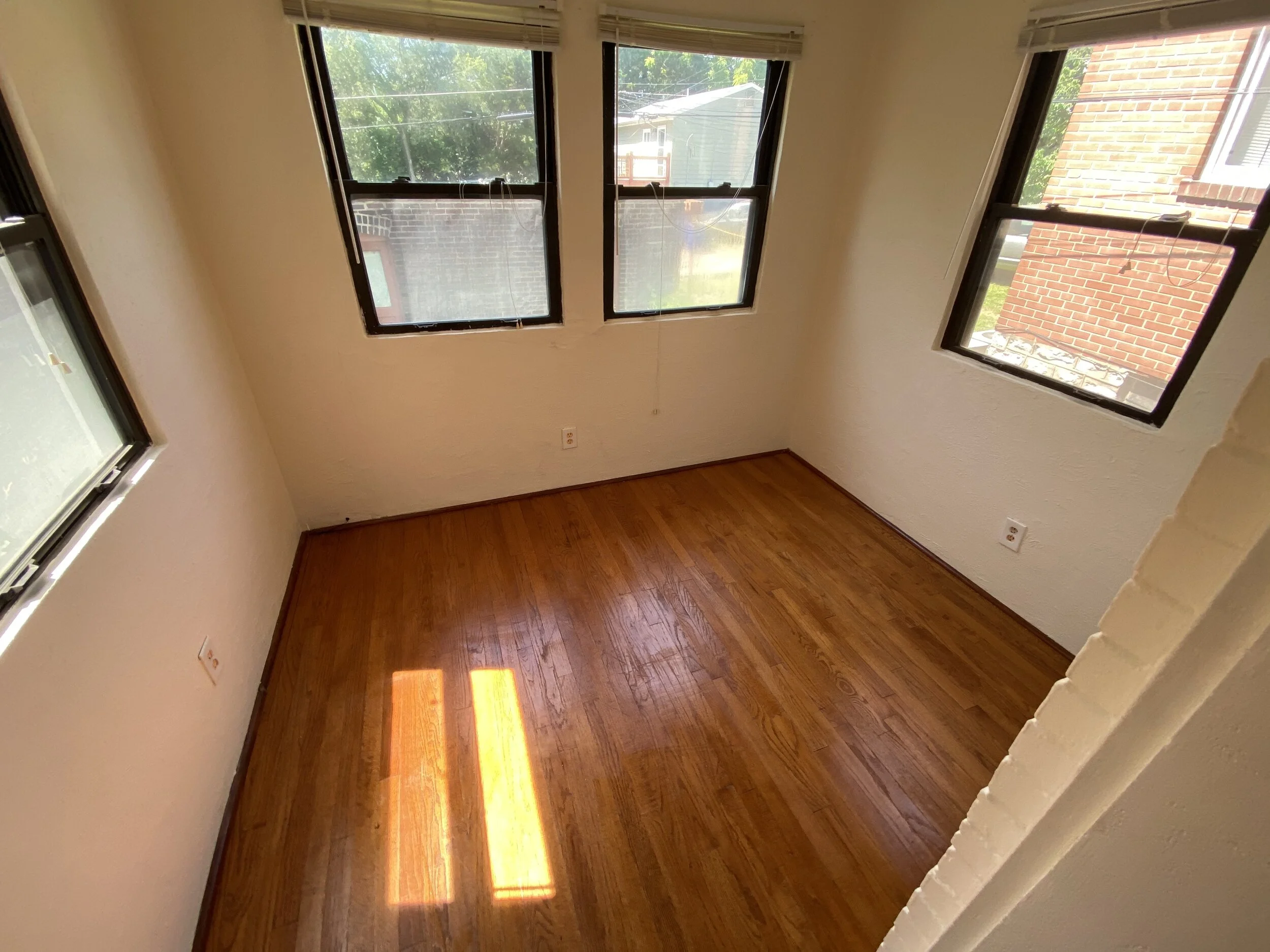6526-6528 Clayton Ave Interior 4.JPG