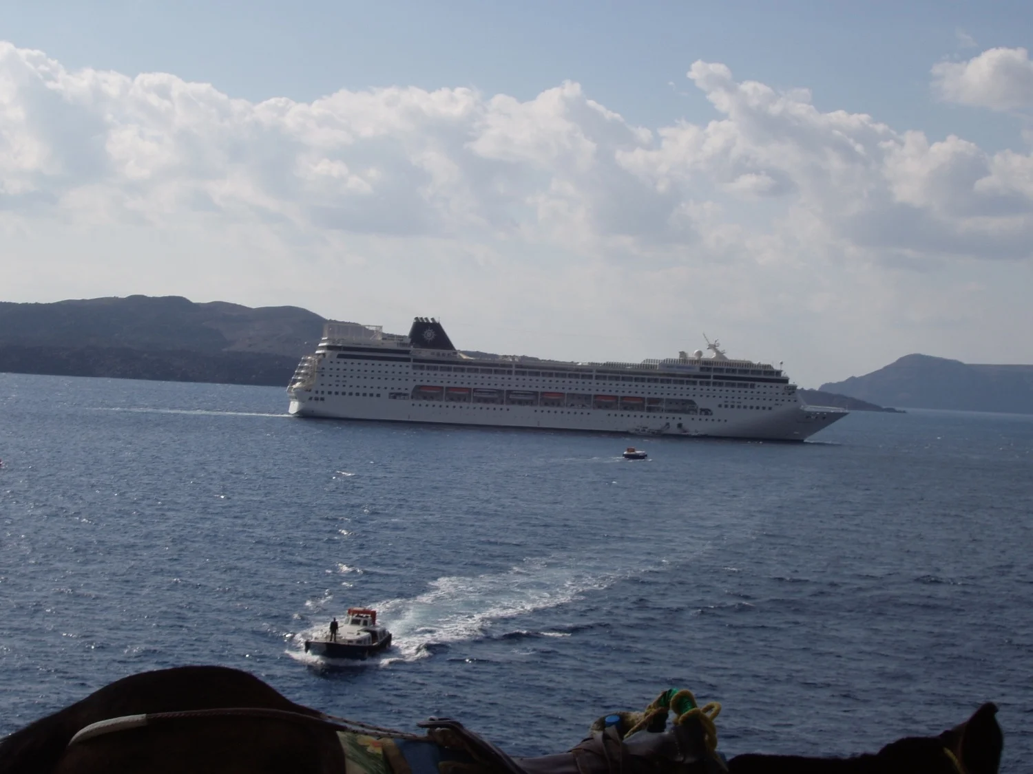 Santorini-1.jpg