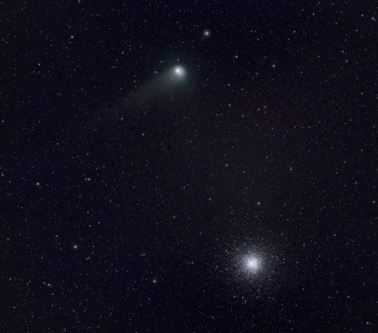 Comet C/2017 K2 (PANSTARRS) with the globular cluster M10