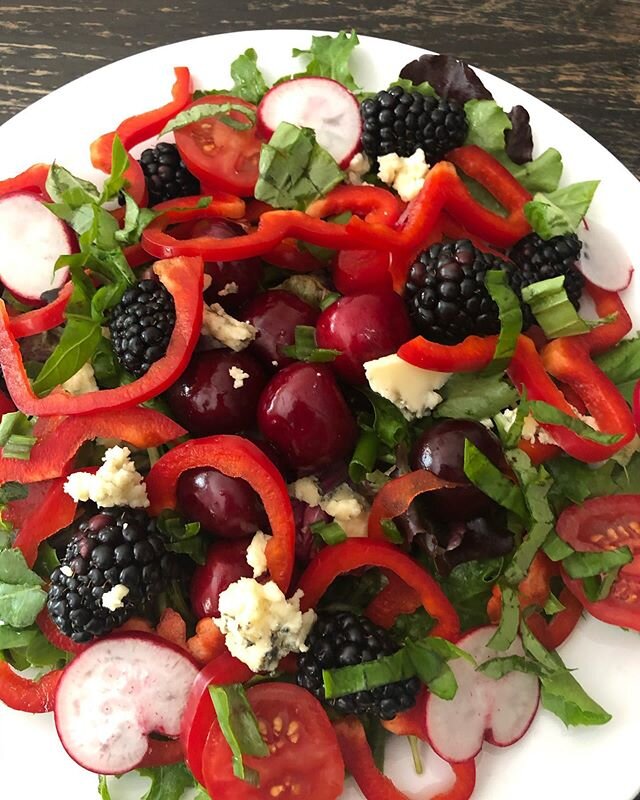 Lupper = in between lunch and supper. Is there an official word like &ldquo;brunch&rdquo; but later? 😍 #lupper #food #salad