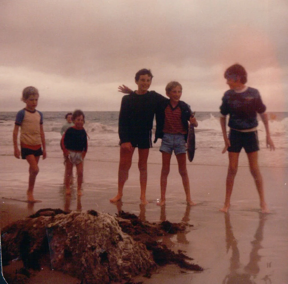 thumb_Tina and Tony Family 1982-merry beach (2)_1024.jpg