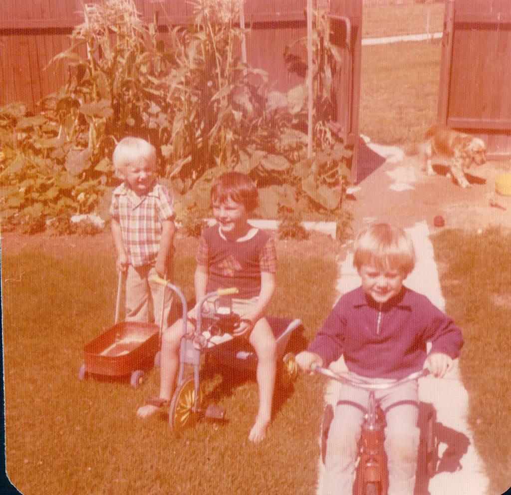 Tina and Tony Family 1976-daniel,paul&neighbour.JPG
