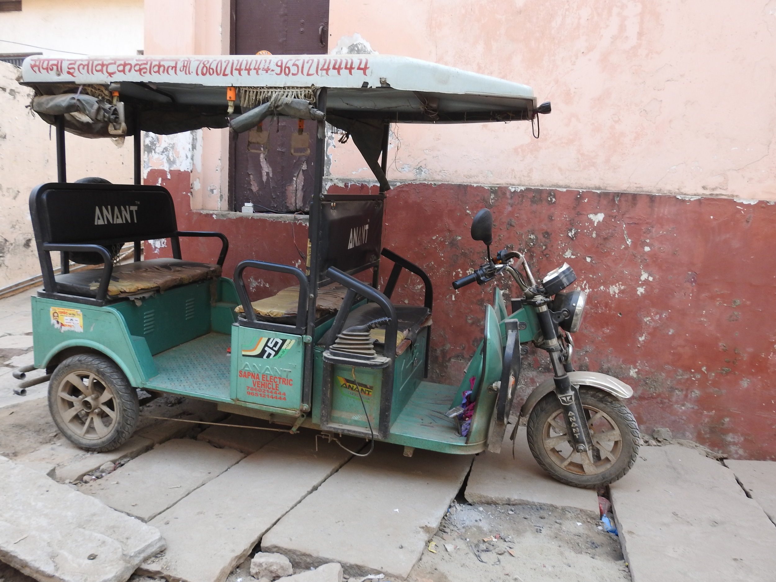 A "convertible" tuk tuk