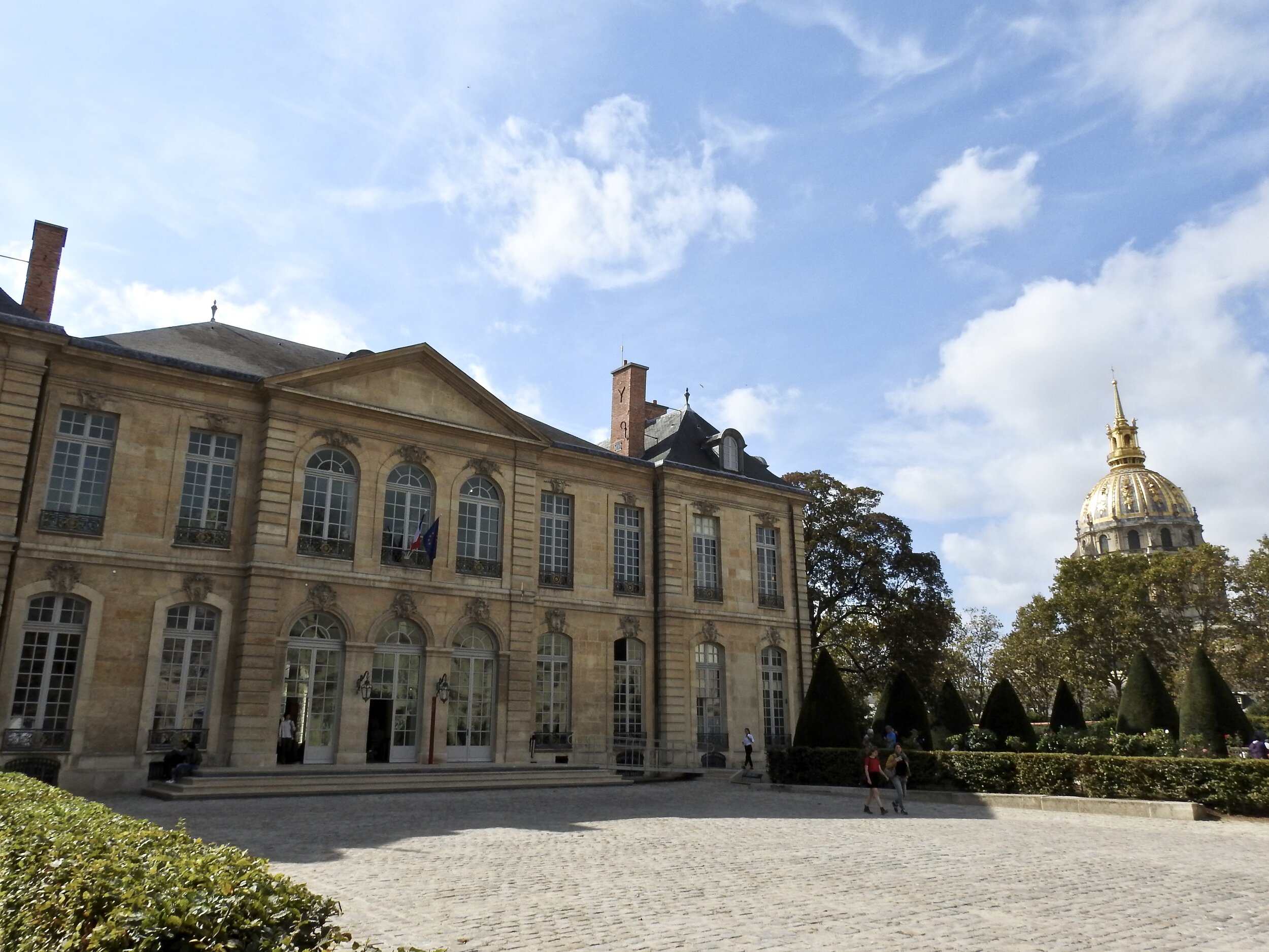 Rodin Musée in the middle of Paris