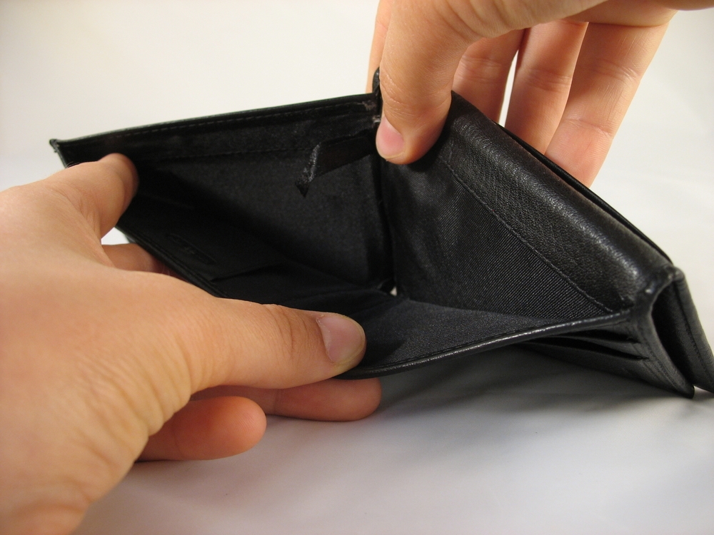 9865bd48_empty-wallet.jpeg