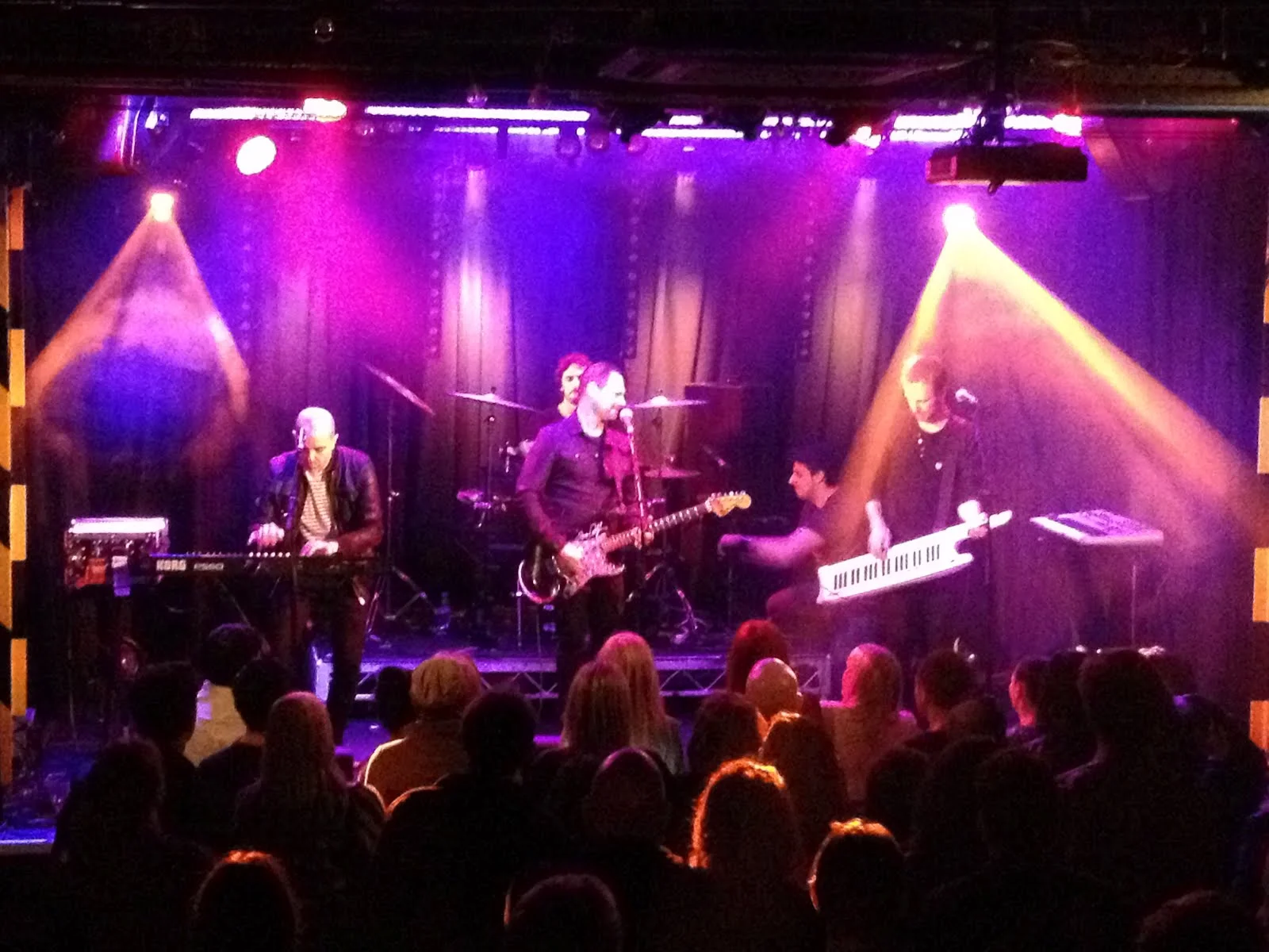 5 Tips On Becoming a Rock Keyboard Player
