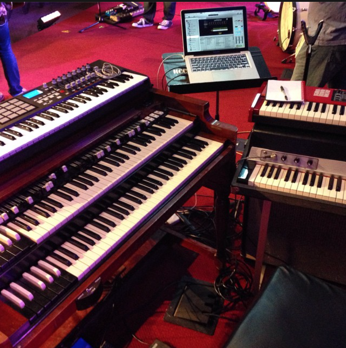 This past weekend I used an Akai 61 key controller with my MainStage 3 rig for a women's conference in St. Louis. Loved the rest of the rig, too- there's nothing like vintage gear! 