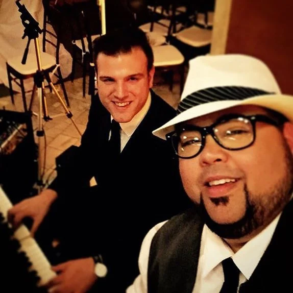 Former American Idol finalist Joe Banua and yours truly at a gig in St. Louis this last month. Joe embodies everything I talk about in this blog: I always play great when I play with him. 