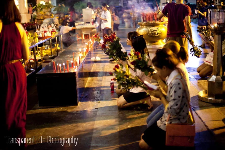 C anon 5D Mark II - Canon 50mm f/1.4 f/1.4 - 1/250- ISO 3200 Bangkok, Thailand