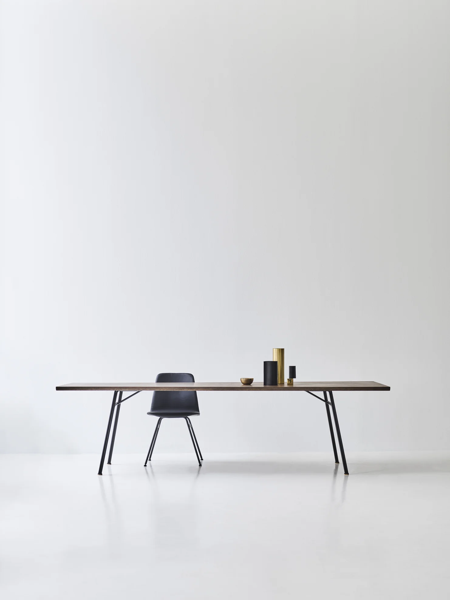 CORDUROY TABLE+SCP_smoked oak_LB1.jpg