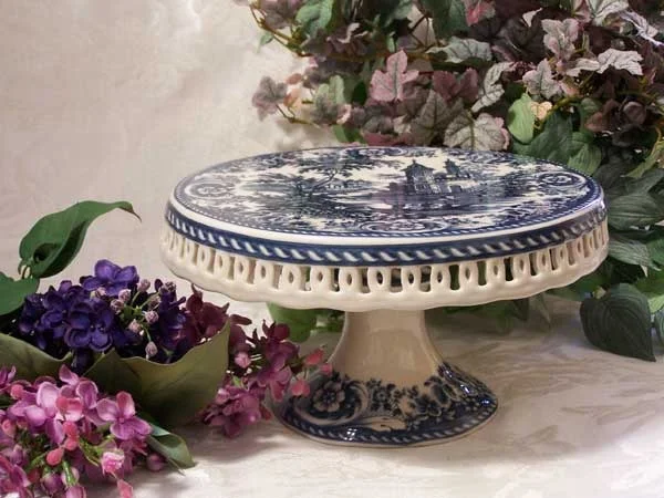 Blue Willow style Cake Pedestal