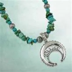 Naja Crescent Necklace