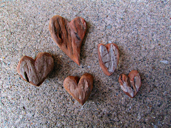   5 Big and Chunky Driftwood Hearts Rustic Raw Heart Shaped Cut Outs --  TINKER'S ATTIC. &nbsp;&nbsp;   ​ 