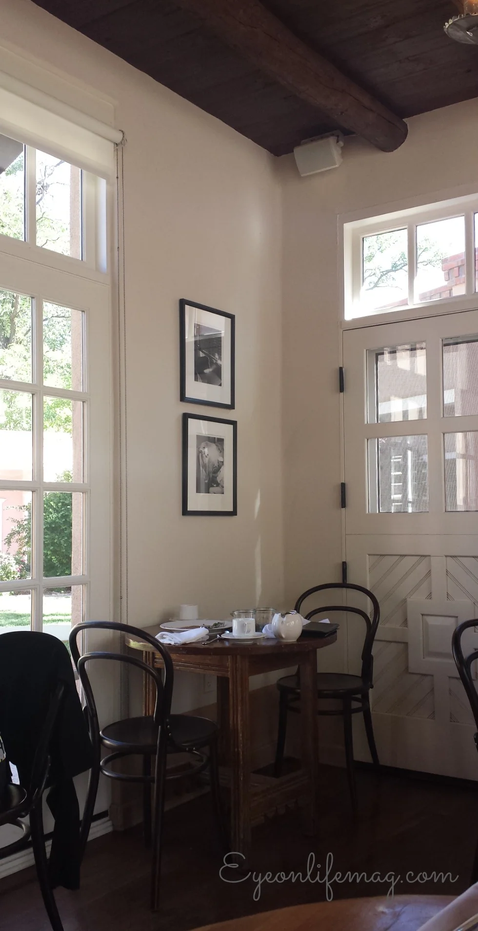 corner table Los Poblanos breakfast.jpg