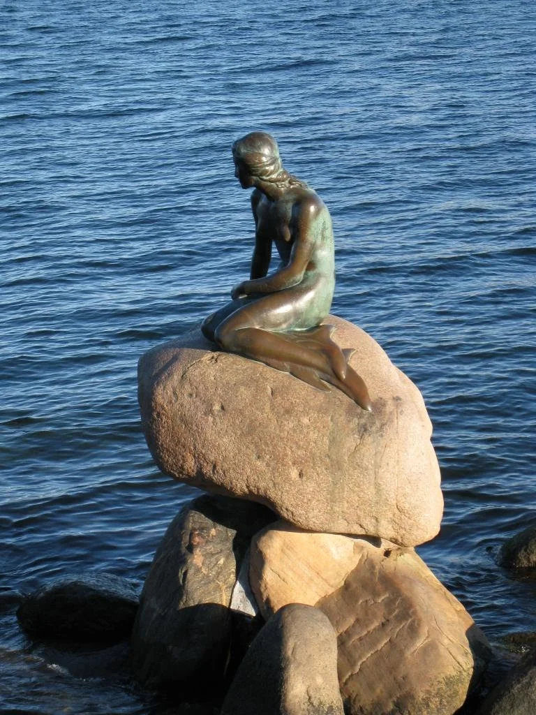 08Copenhagen_mermaid2.JPG