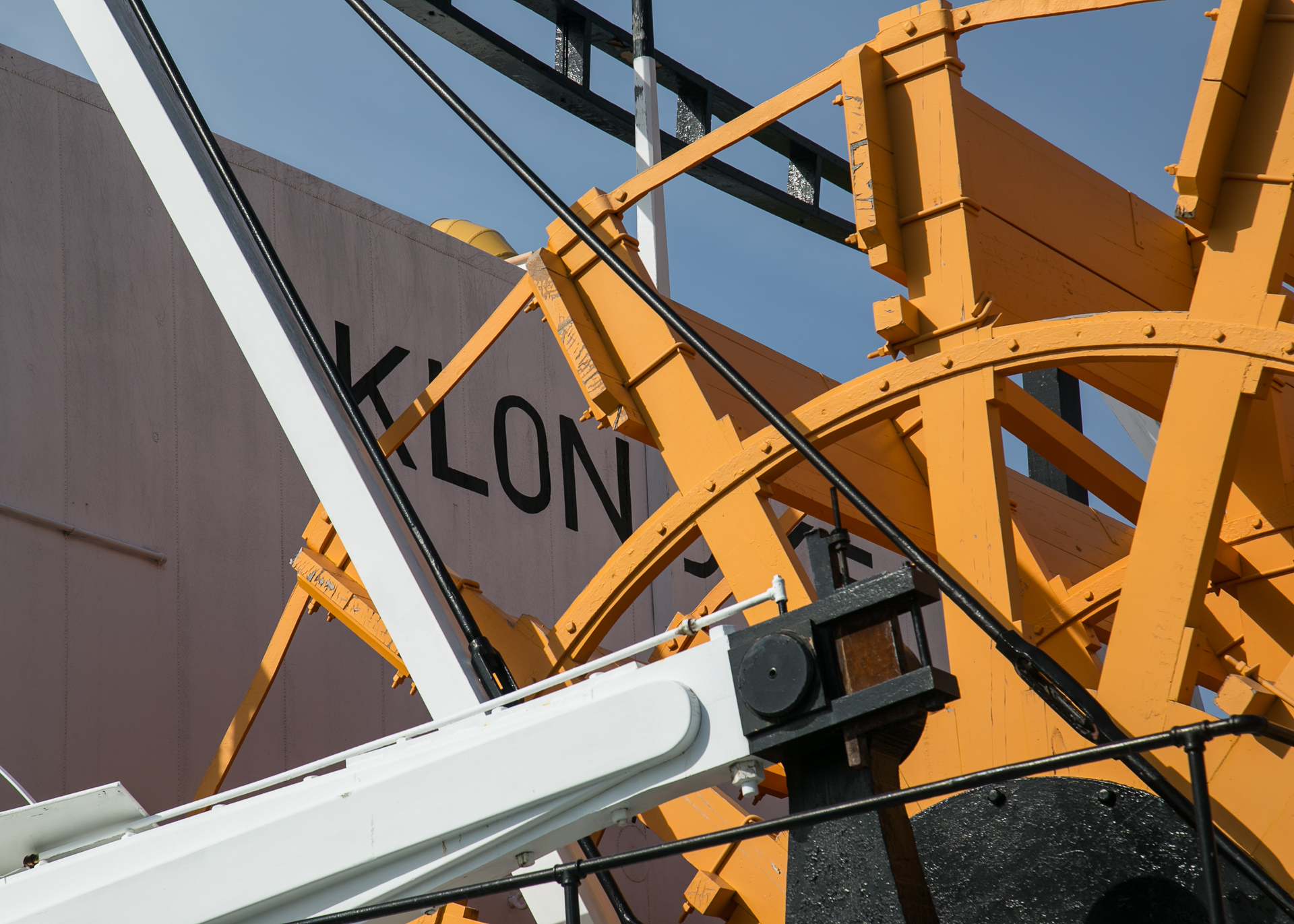 Yukon D14-18.jpg