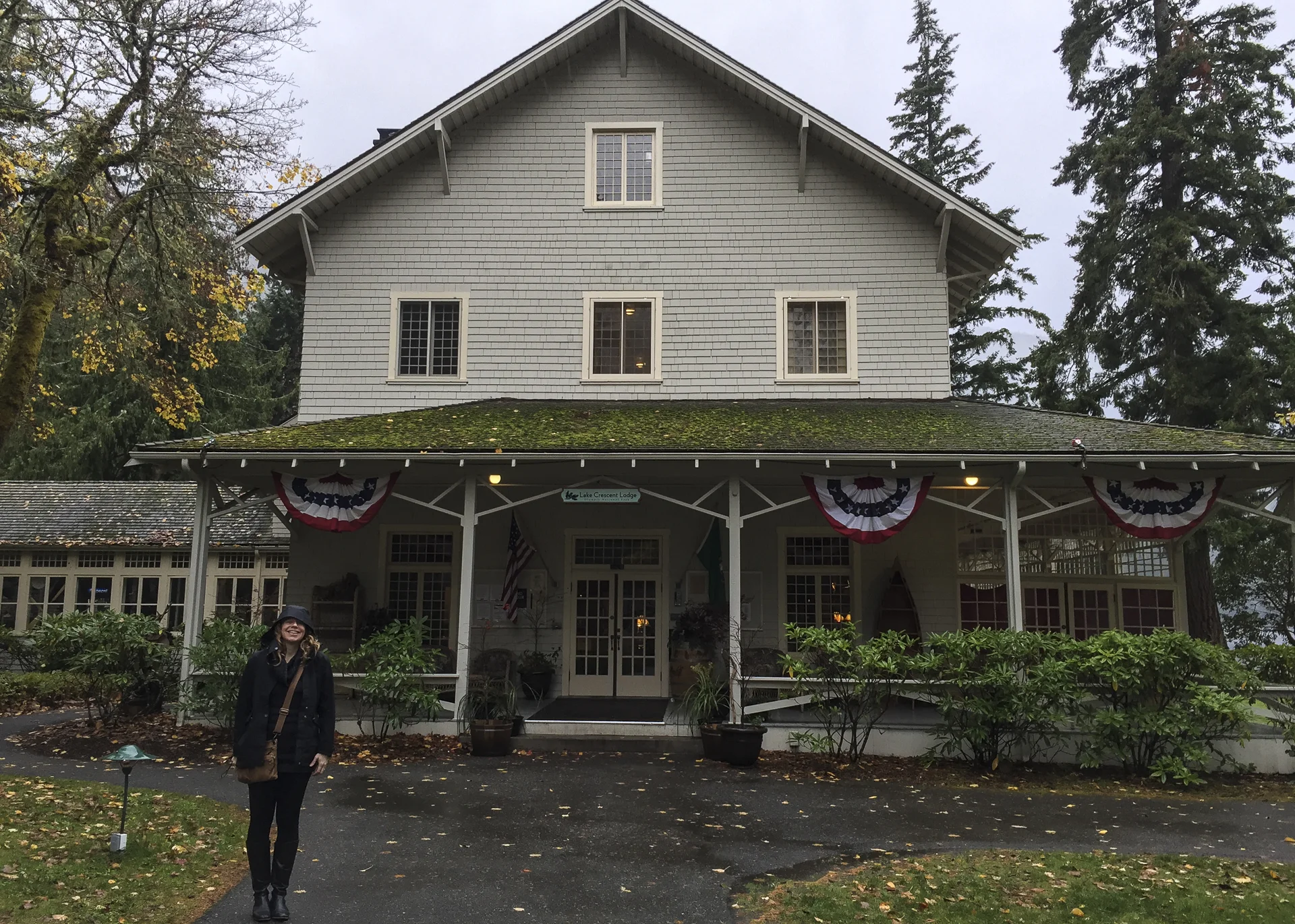 Justine standing out front of Lake Crescent Lodge.
