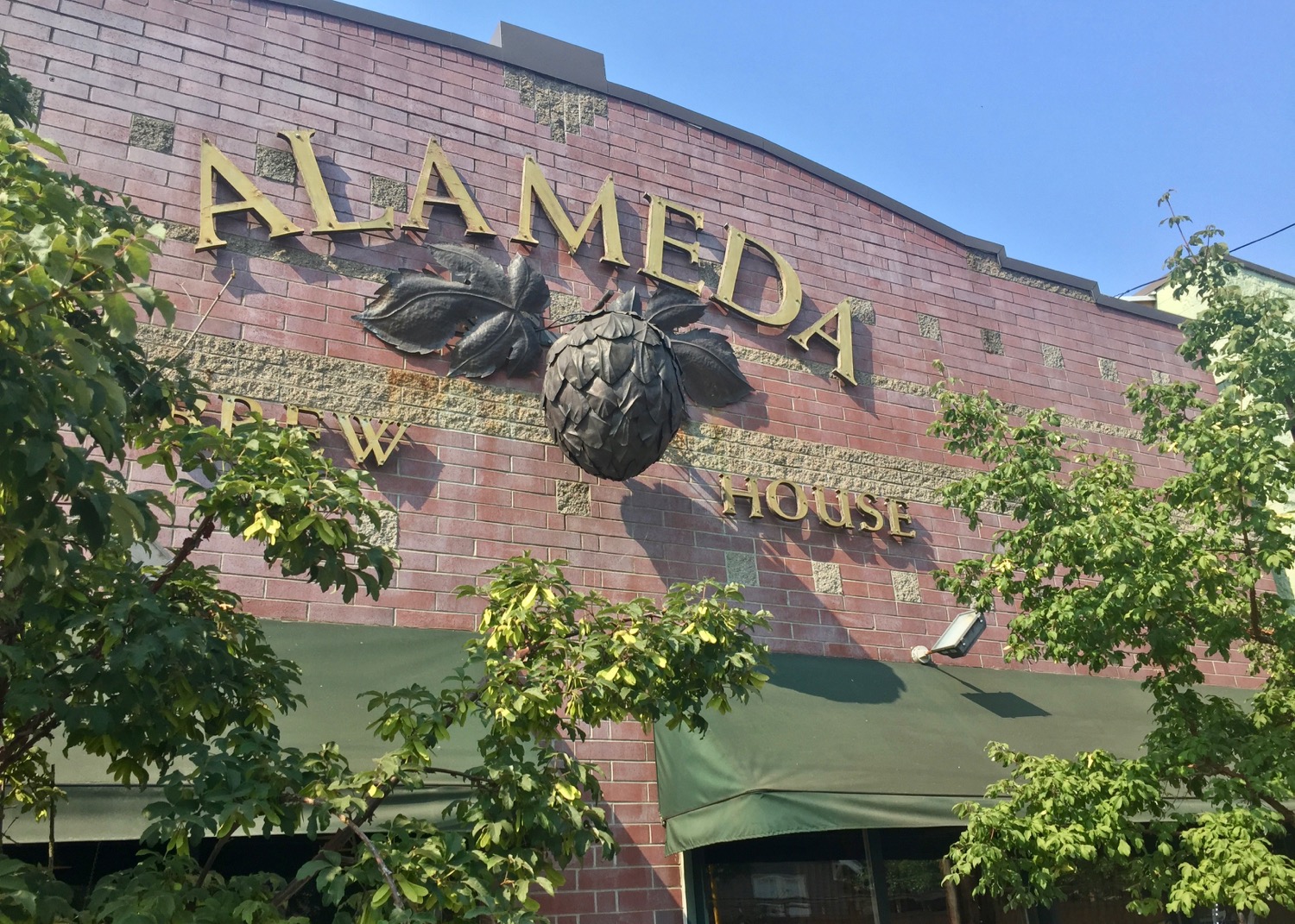 Our first stop in Portland, and first beer of the trip - Alameda Brew House in Northeast Portland.