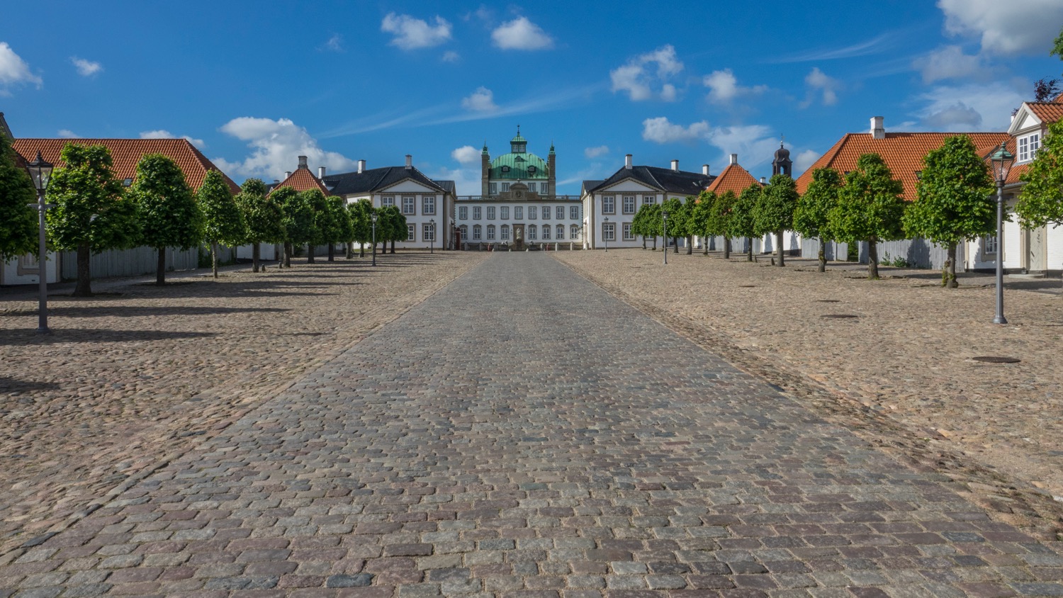  The long driveway up to Fredensborg Palace. The gates were open as the Royal Family was away. 